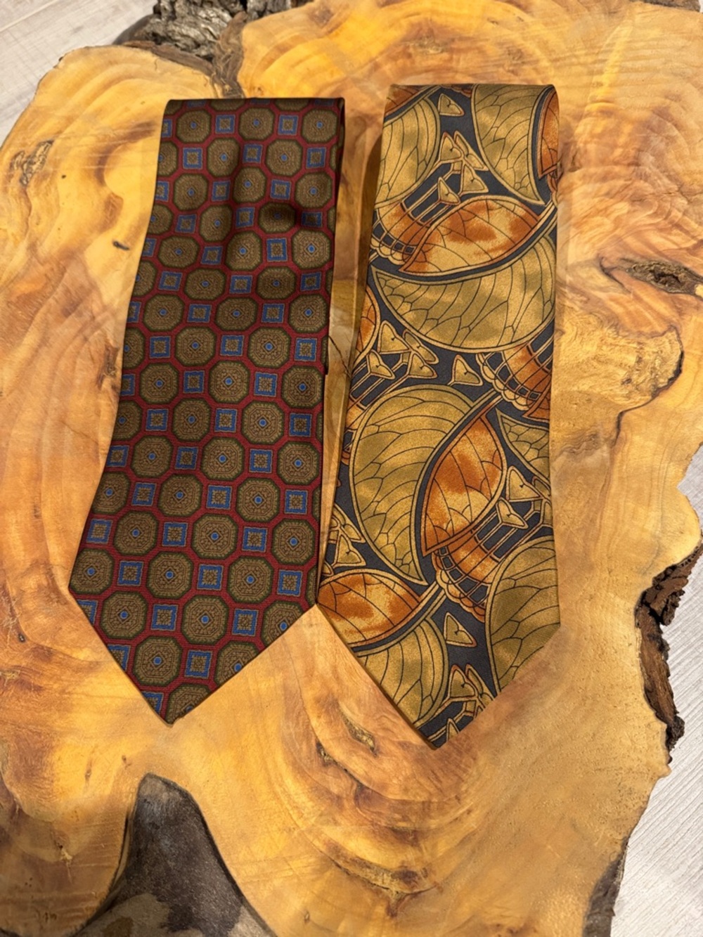 Holt Renfrew- 100% Silk Tie Set